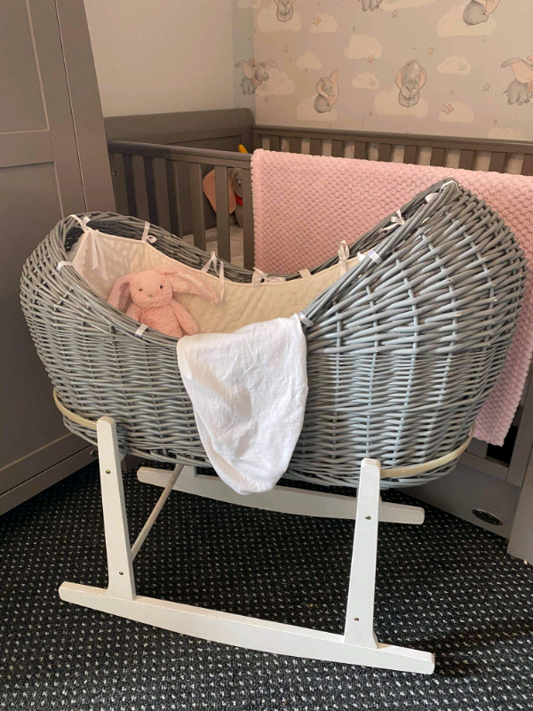 apples and pears moses basket
